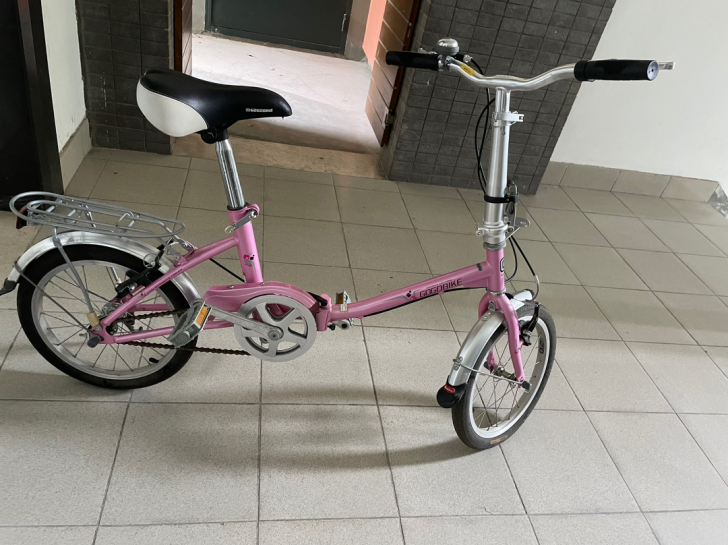 折叠自行车，自家孩子用的，轮胎内圈30厘米...