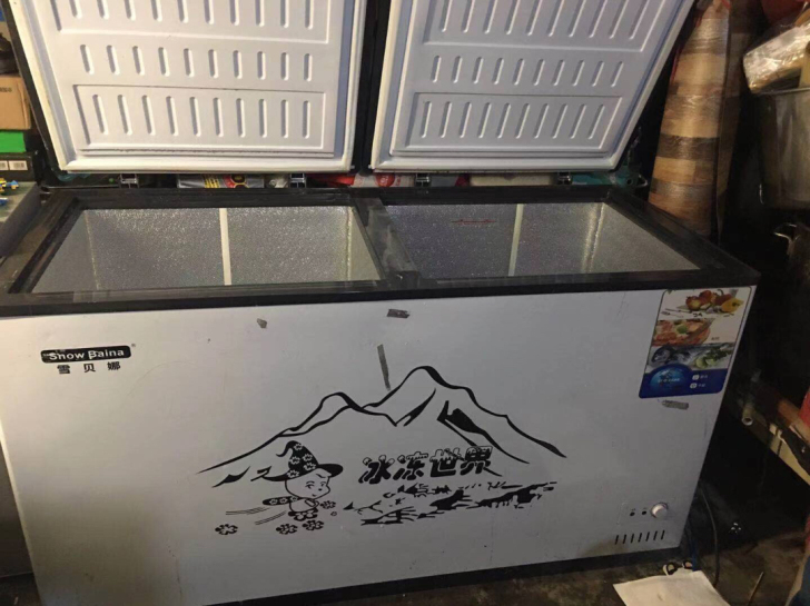 9成新冰柜，没有怎么用，标价就是卖价，买成...