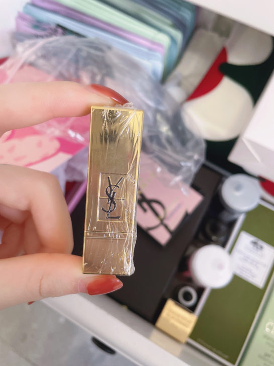 圣罗兰口红中样13号色  1.3克