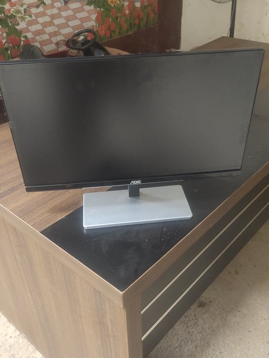 闲置冠捷刀锋15年无边框22寸显示器，功能...