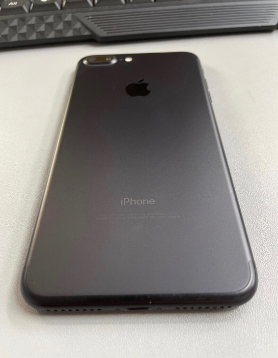 自用苹果 7 plus 128g原装全网通...