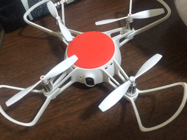 小米无人机，能拍照，能录像