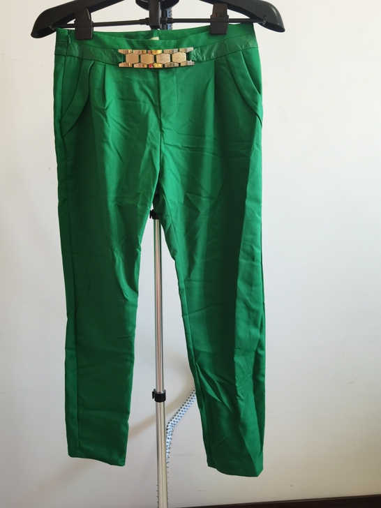 新裤子带吊牌,尺码不合适转手,这是两条,两...