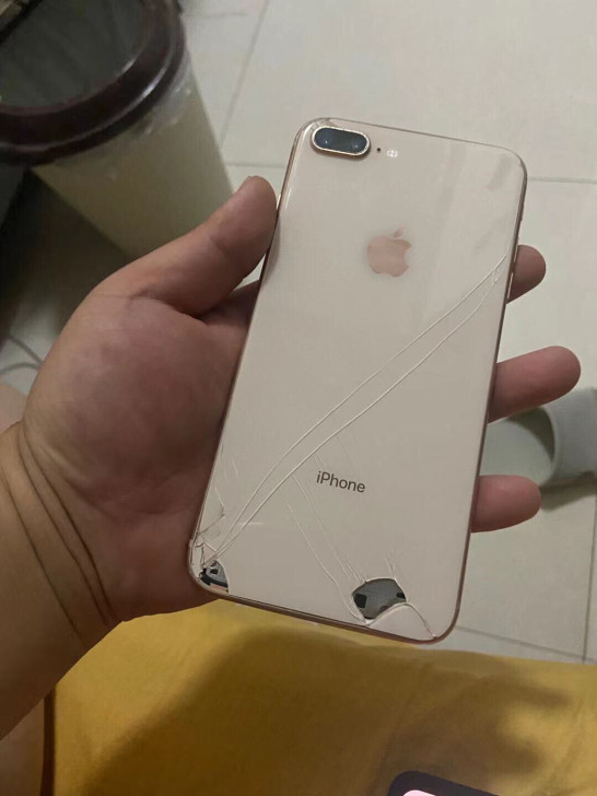 iPhone 8 Plus国行64游戏机，...