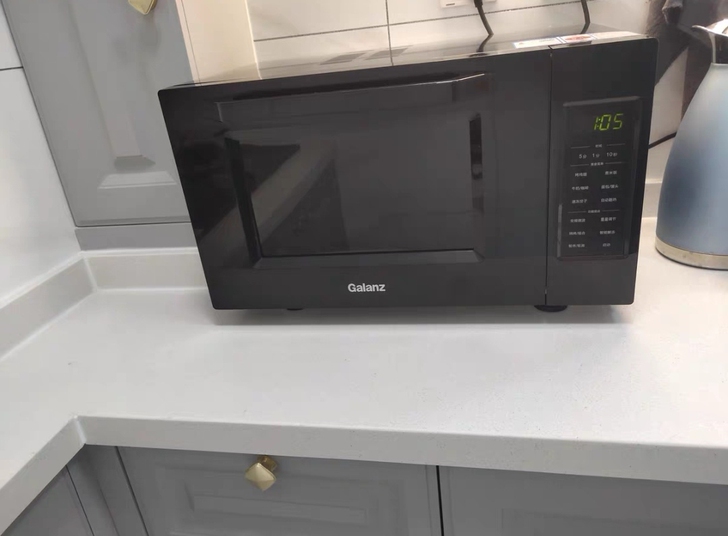 今年一月买的微波炉，当时四百多，现在用不到...