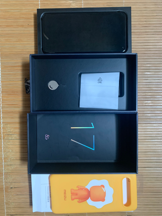 魅族17，8256。无任何拆修。成色如图。...
