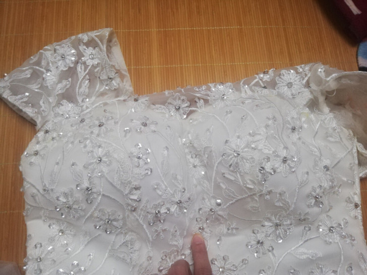 前年考化妆师，在婚纱街入手的婚纱，只是考试...