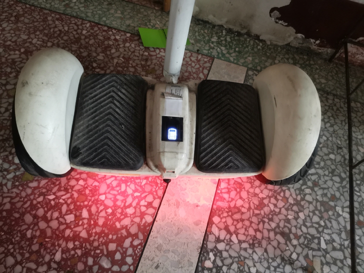 领奥平衡车，10寸智控升级版，满电可以续航...