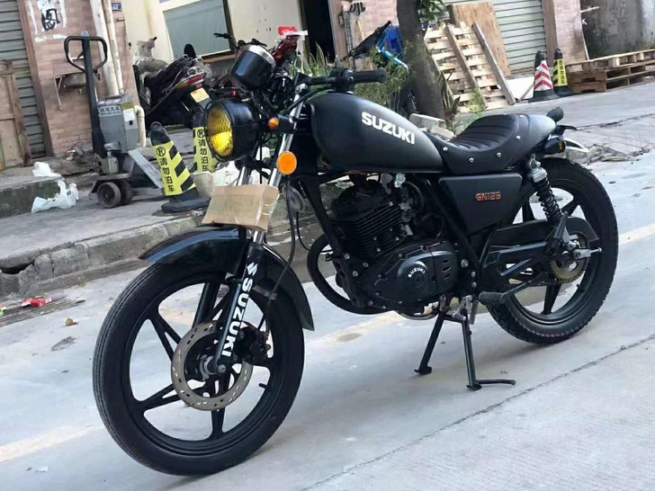铃木复古125cc，摩托车 全车原版，成色...