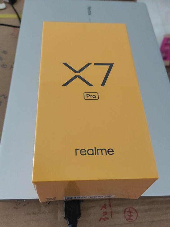 全新未拆封真我 x7pro 8+128 黑...