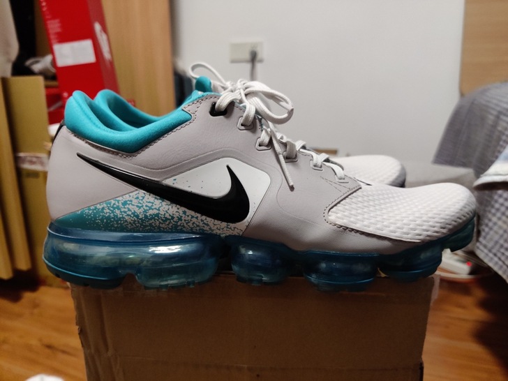 nike 大气垫跑鞋 45码