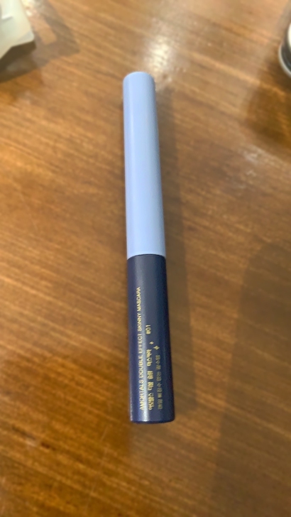 尔木萄睫毛膏，送睫毛夹，全新未拆封，闲置，...