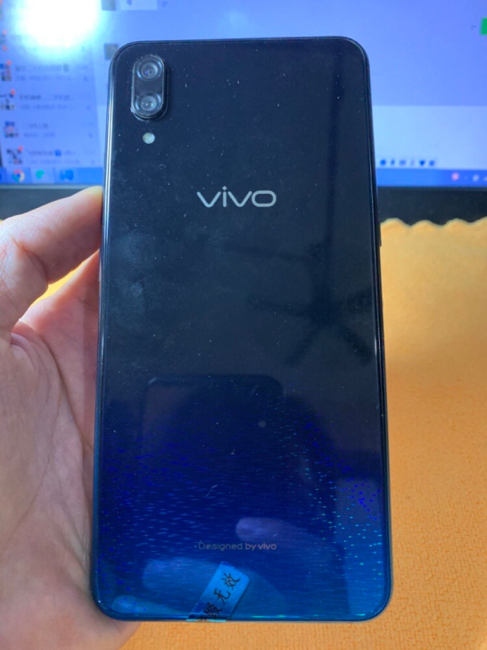 二手vivo  x23幻彩版   6+12...