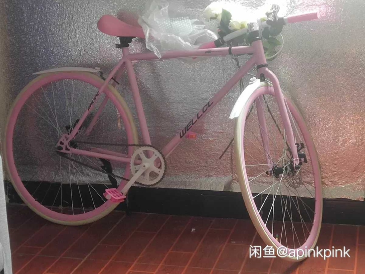 全新粉色死飞26寸自行车，自己矮了骑不了买...