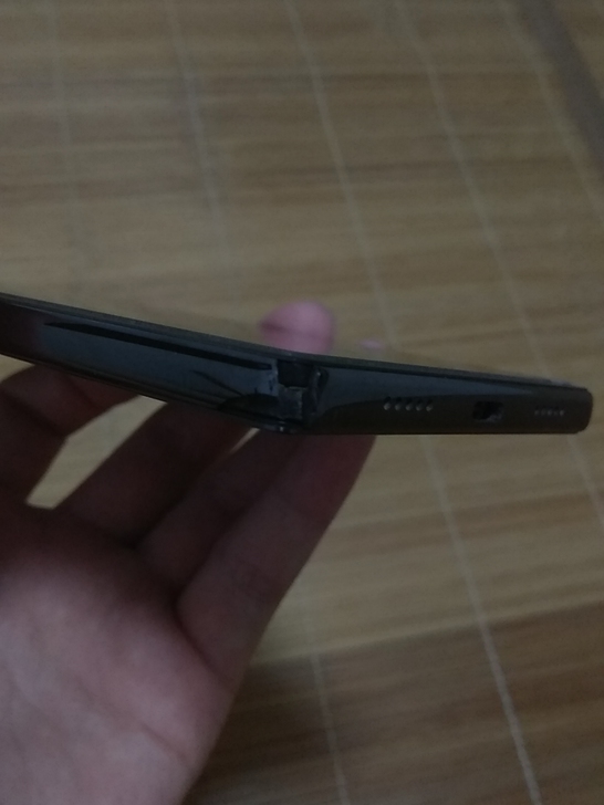 学生自用小米mix一台，功能一切完好，屏幕...