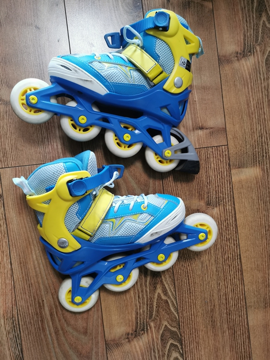 迪卡侬轮滑鞋,闲置专卖,尺码见图,实物拍摄...