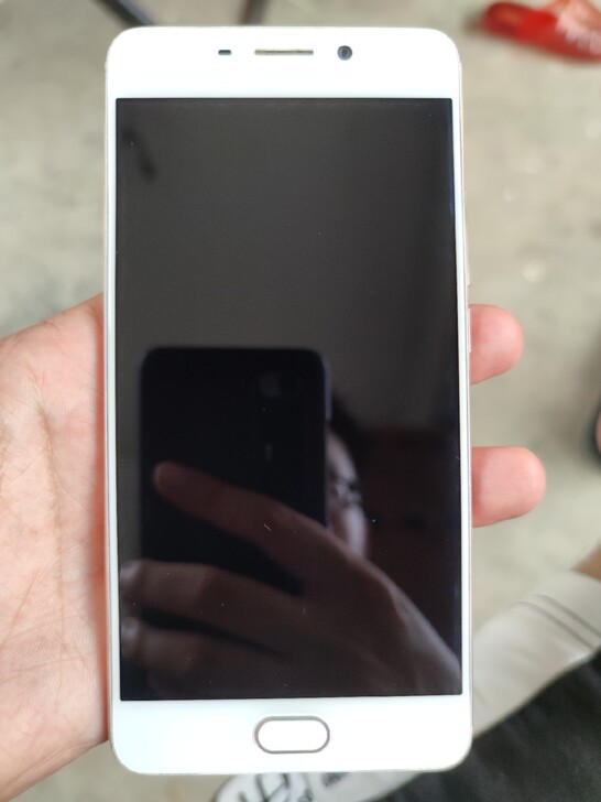 自用魅蓝note6，4+64。各功能完美，...