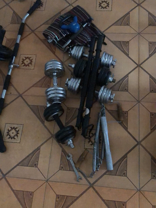 臂力器固定式的30公斤20块60公斤40元...