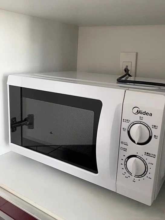 白色美的机械微波炉 二手白色美的机械微波炉...