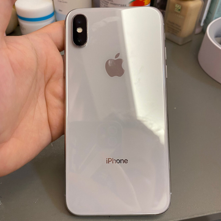 iphone x  256g内存。 用了一...