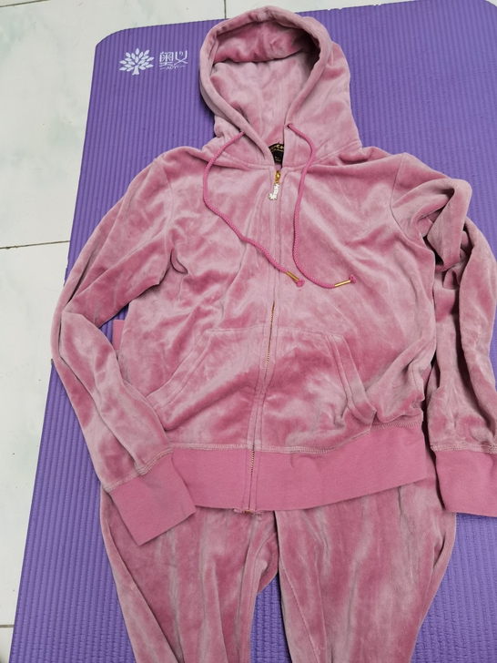 juicy 运动套装可穿到80斤到100斤