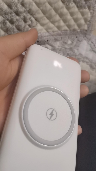 充电宝 29包邮,无线充电宝 自带线充...