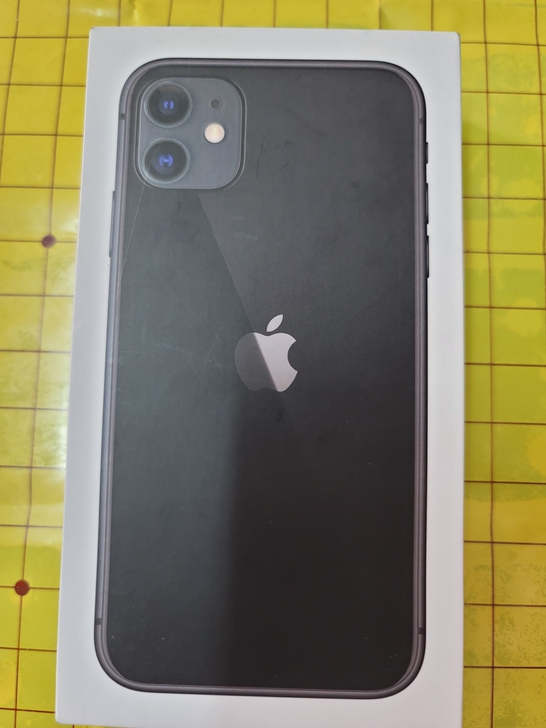 Apple iphone 11， 苹果11...