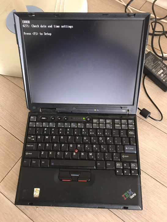IBM  thinkpad t23 图拉丁