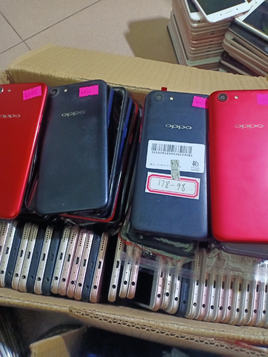 OPPO  a83 a1手机，4+32g ...