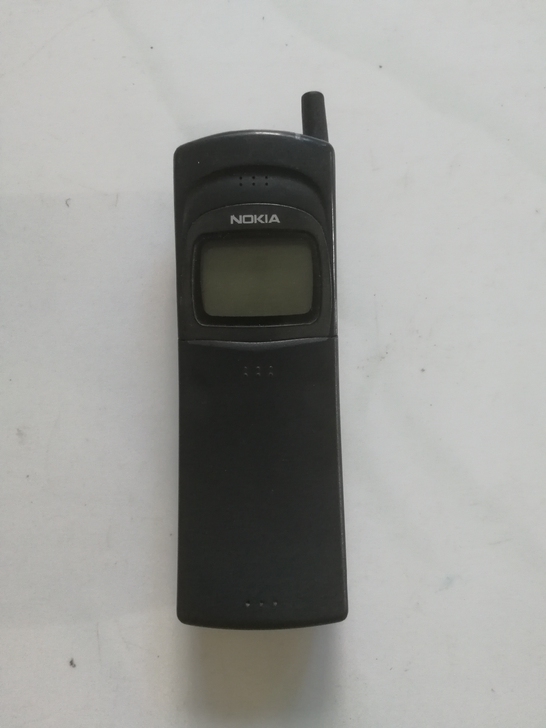 诺基亚8110滑盖手机一台电池坏了机器好坏...