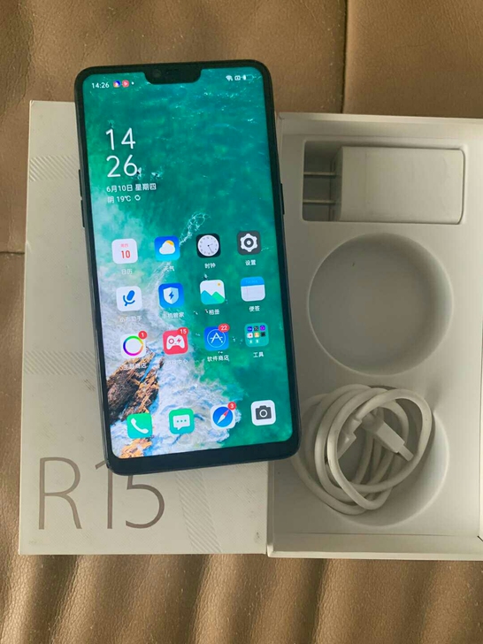 Oppor 15正品手机  95成新 之前...