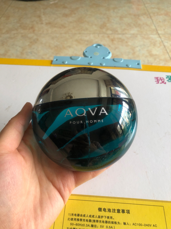 宝格丽碧蓝男香水100ml，余量看图。