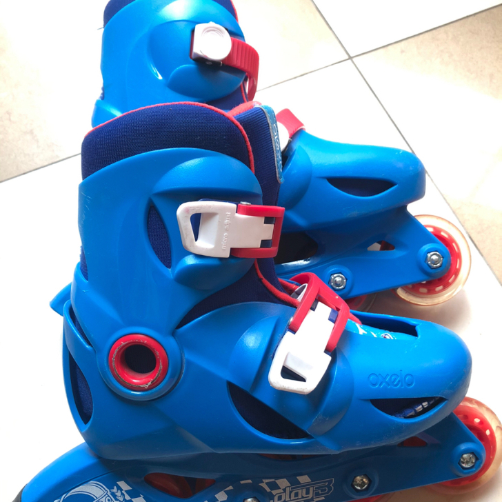 迪卡侬滑轮鞋，鞋内长21.5厘米，成色如图...