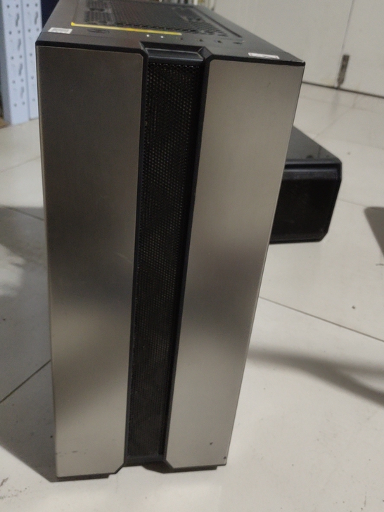 机箱  玻璃侧透，下置电源 机箱，包邮江浙...