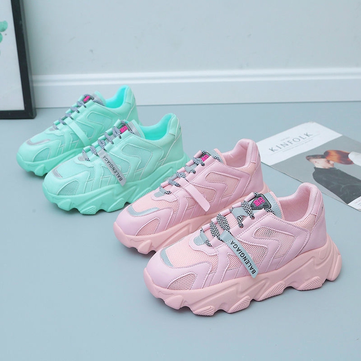 鞋子女学生韩版运动鞋平底网面透气老爹鞋休闲...