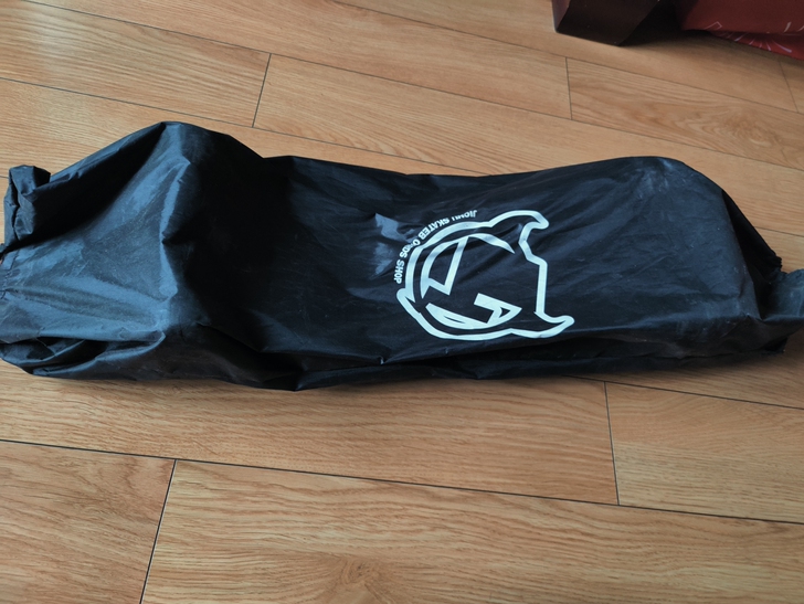 专业DBH滑板,高中时所购,今年刚毕业,仅...