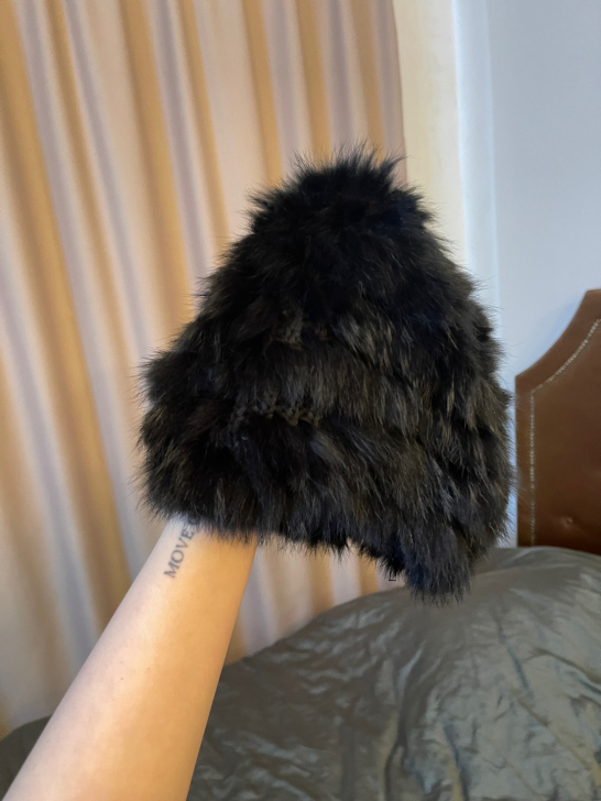 黑色兔毛绒帽 全新