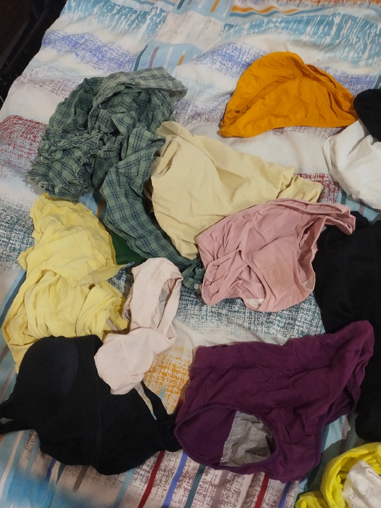 闲置的衣服，有男士和女士的，大概30件左右