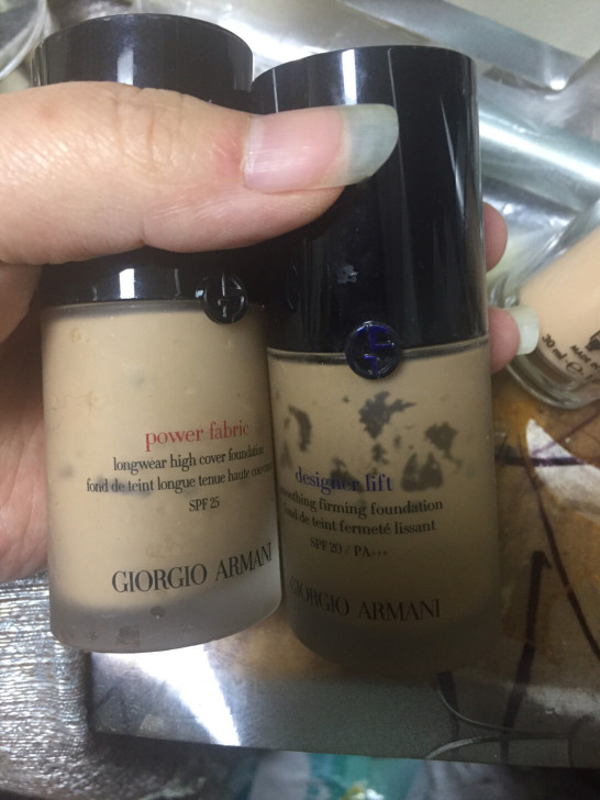 阿玛尼权利粉底4号色余量三分之一，蓝标7号...