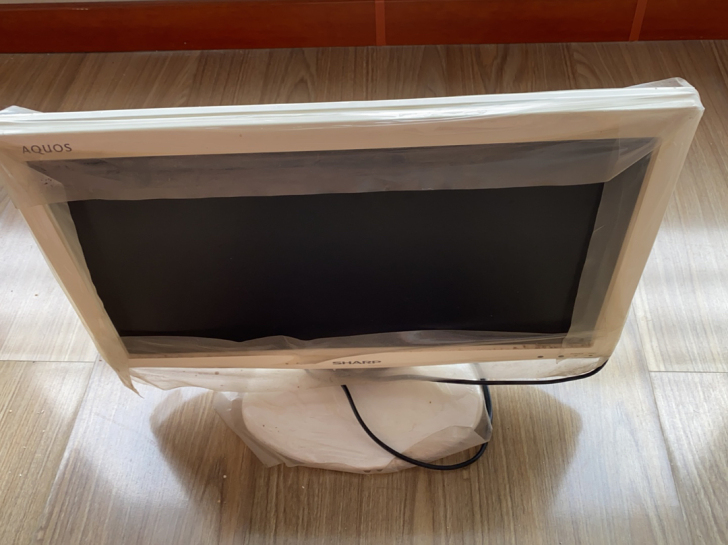 夏普液晶彩色电视机，19寸