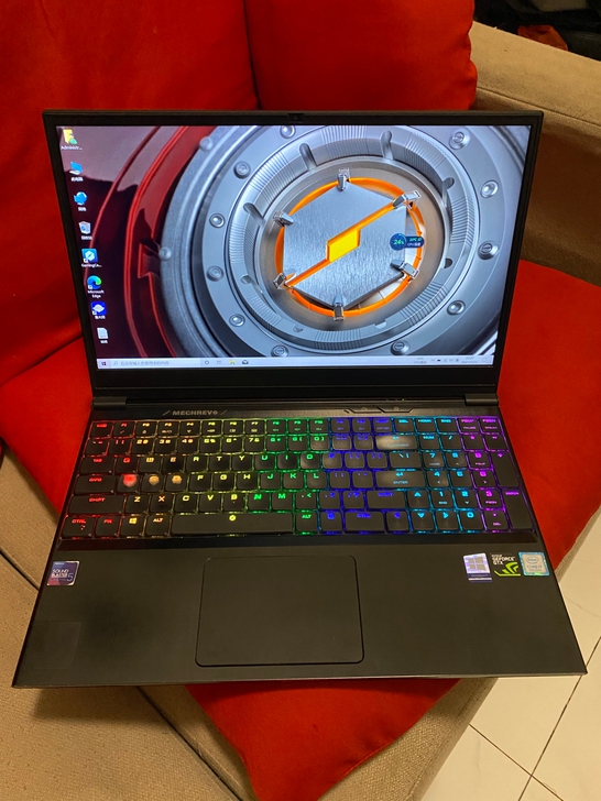 机械革命z2 8代i7 1050独显游戏本