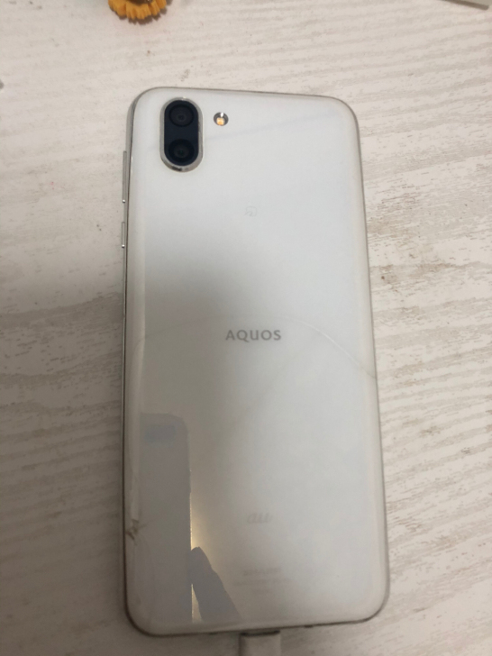 夏普r2， 朋友跟入的。手机摔过次  具体...