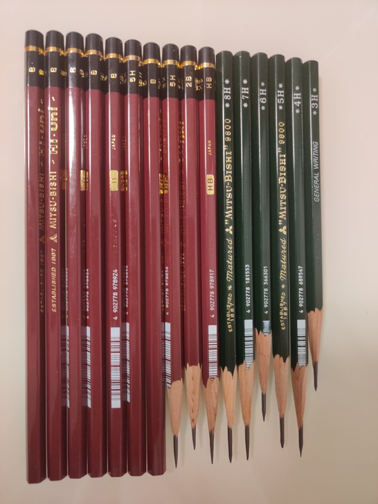 三菱hi uni 7支铅笔全新5块一支 剩...