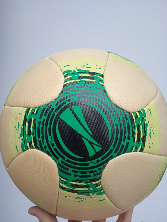 绿足球 清仓 球完好