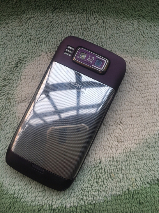 诺基亚E72手机功能正常