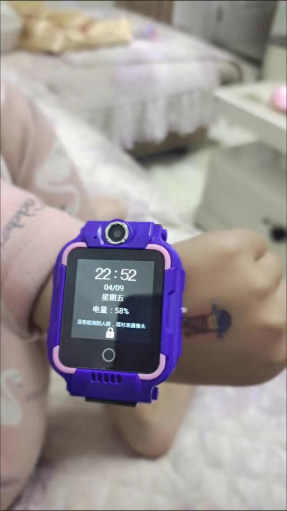 清仓正品小天才儿童电话手表全网通4G儿童手...
