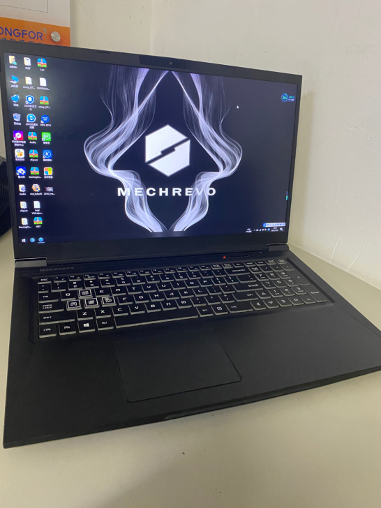 机械革命笔记本，17寸窄屏幕，i7 975...