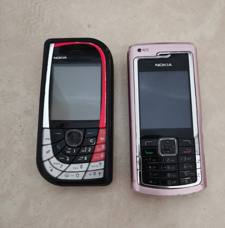 诺基亚7610，n72各一个