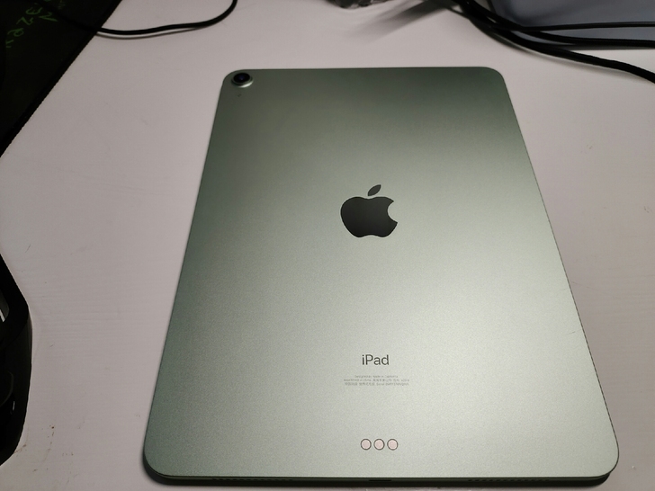 iPad air4，鱼刚淘到手没两三天，9...