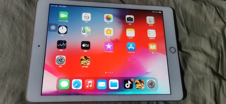 ipad6代128G功能一切正常！正品机器...
